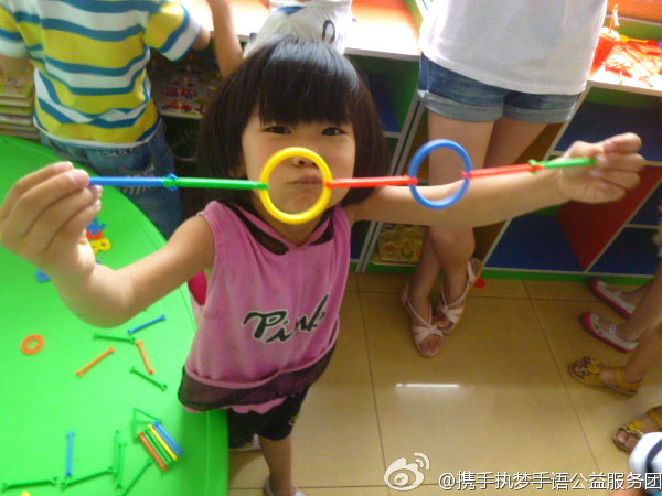 7��8����8��15�գ�ɽ�|������W���y�ֈ�(zh��)�������Z������ՈF��ɽ�|�Ͳ��e�k�˞���37��Ĺ������������������؅^(q��)���L�@����ͯ�ļ�ͥ���˽Ⲣӛ��@����ͯ����ͽ�����r���_չ�o�ϵK���Z��Ӗ�����D��ɽ�|ʡ�Ͳ��а��`�������ĵĺ��ӂ�չʾ�����Ą�(chu��ng)���ֹ���