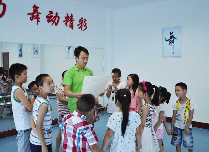 ־Ը�ߞ麢�ӂ��������o��(d��o)�����ں��ӂ�?n��i)��H������С�[�T(m��n)���c���غ��ӽ�����(du��)����