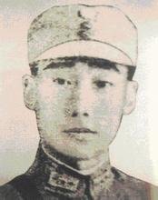 ��ü��,1905��3�������F��ʡ���x�h�ˡ�1923��,��ü�������F��ʡ��ˮ�h����܊У��1926�꿼���S��܊У��5�ڲ����������I(y��)��Ͷ������,1937��������׃���l(f��)�󣬄�ü���S���(du��)�Ⱥ��Ͽ���Ԯ��13܊������܊��;����ƽ�����T�^�ϕr(sh��)������܊�u���ֵܲ��(du��)����ü����(d��ng)�C(j��)�����ʲ��(du��)��Ԯ���H��ǰ��ꇵ�ָ�]����(zh��n)����K�����܊��10��28���賿����ü�����ڵ�85���⵽��܊�����ړ�����ǰ��ꇵ�ָ�]�Ą�ü�����ұ���܊�ڏ���,���Ҡ�������(gu��)������׷ٛ(z��ng)�܊�ٌ���