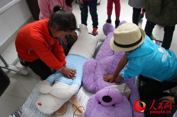 �V�|�t(y��)�ƴ�Wů�L�Ї�־Ը����꠵��Ĵ�ʡ�����ݿ����h�����l(xi��ng)���ʹ��_չ����־Ը�������̺��ӂ��ƌW�\�����p���\�ӓp������ᘌ��\�ӳ�Ҋ�܂���r���ڼ����Ծȼ��ܡ��D�麢�ӂ����ò�ż�����ķΏ��K�������ȼ��ȼ��������F��ṩ��