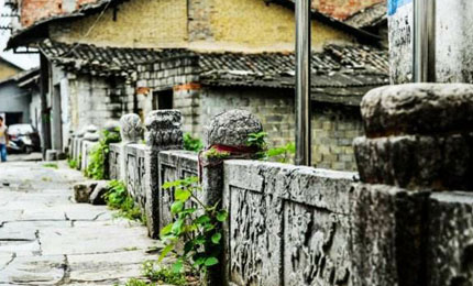 �e�ݹ��(zh��n)�����ƾõĚvʷ�����˹��e�ݳ������Ļ����N(y��n)�������S���Ěvʷ���ľ��^���C�����e�(y��ng)�vʷ���ľ��^�ľ��A����Ԕ��(x��)������CZYYW ���e�(y��ng)�h�e�ݹ��(zh��n) Ͷ�� 